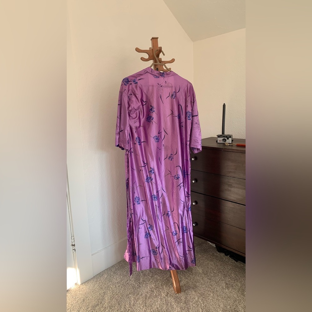 Vintage Robe - Picture 4 of 5